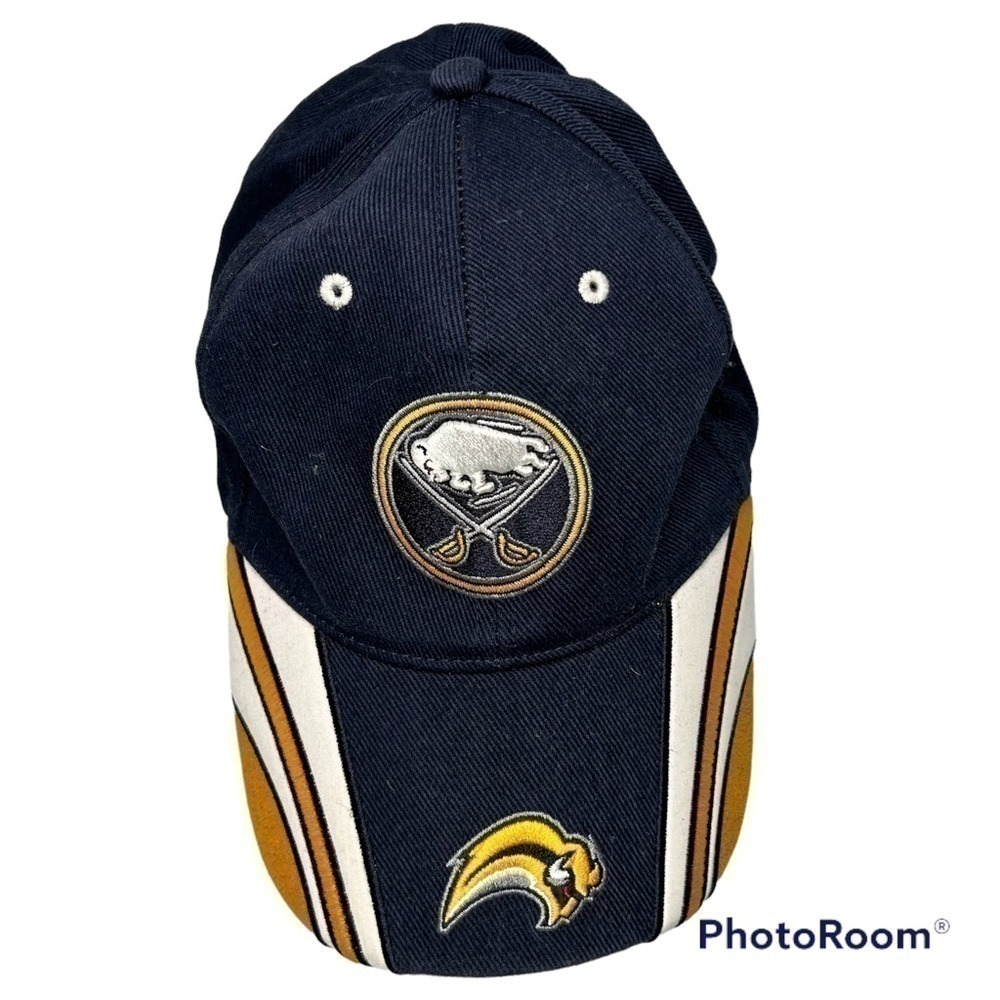 𝅺2000s Buffalo Sabres NHL Hat